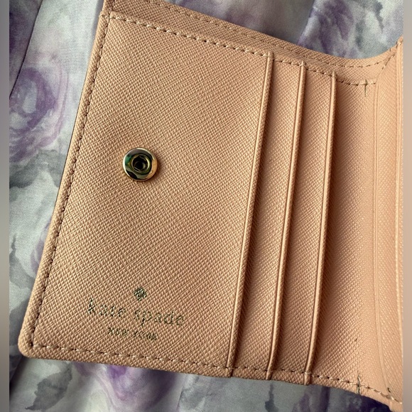 Kate Spade By The Pool Flamingo Adalyn Wallet - Picture 11 of 16
